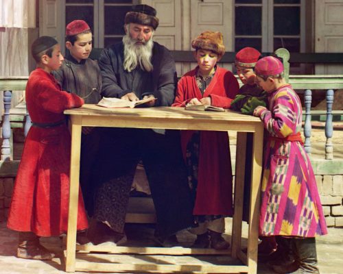 Jewish_Children_with_their_Teacher_in_Samarkand_cropped